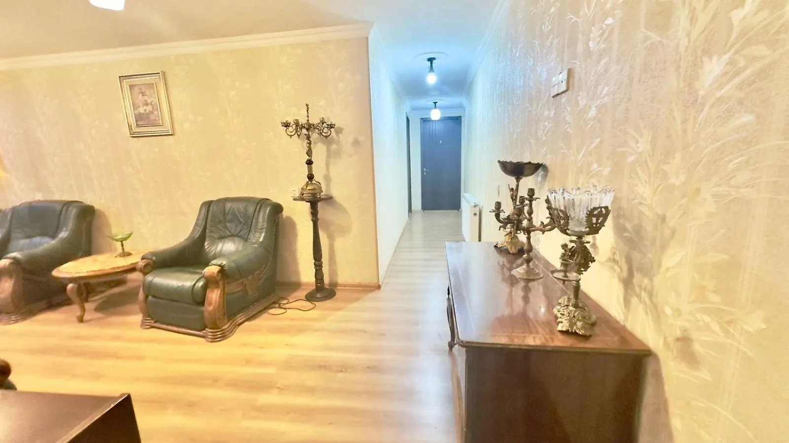 Lejlighed Six Rooms Tbilisi