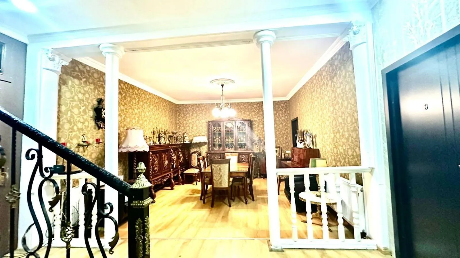 Six Rooms Tbilisi 0*,  Georgien