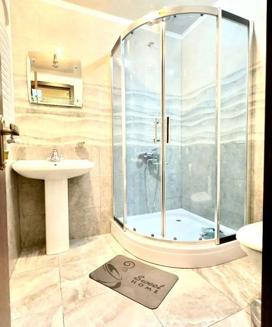 Six Rooms Tbilisi Lejlighed