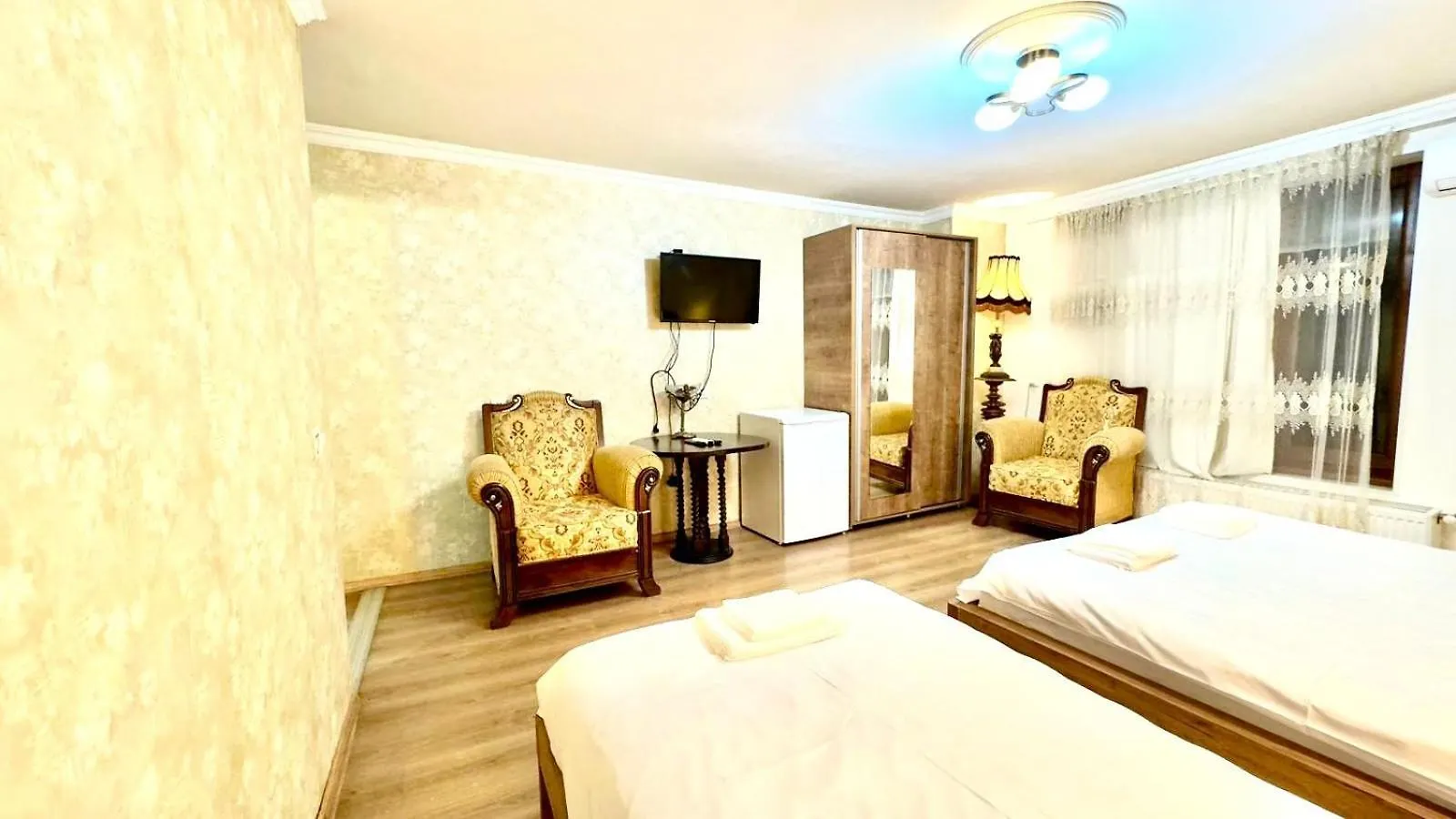 Six Rooms Tbilisi 0*,