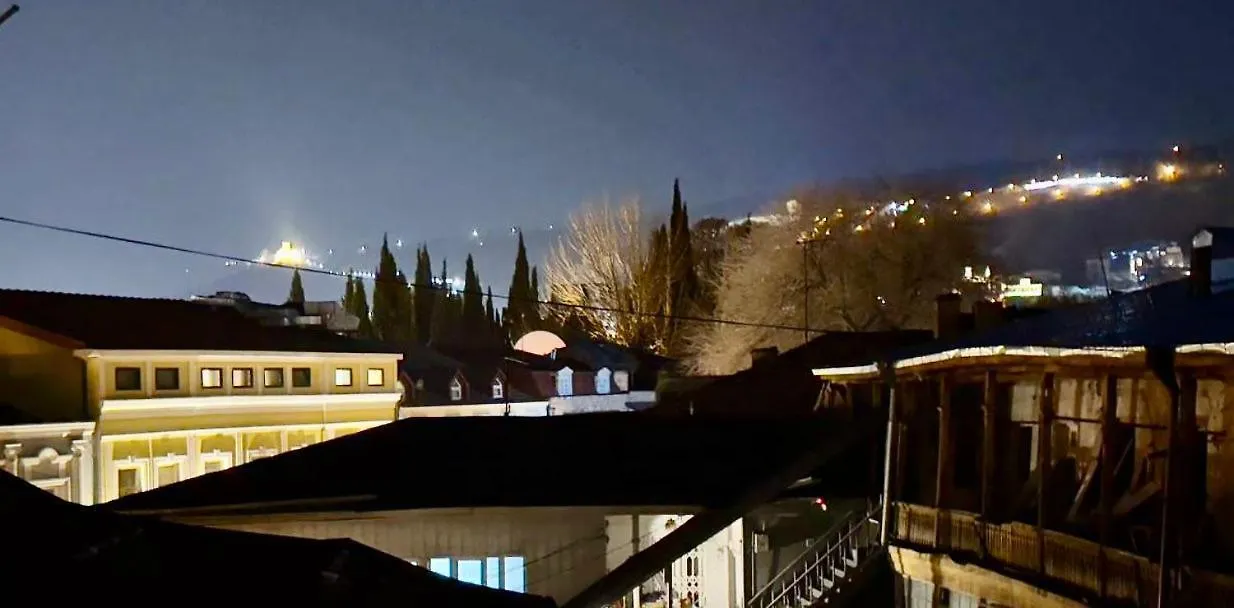 Six Rooms Tbilisi 0*,  Georgien