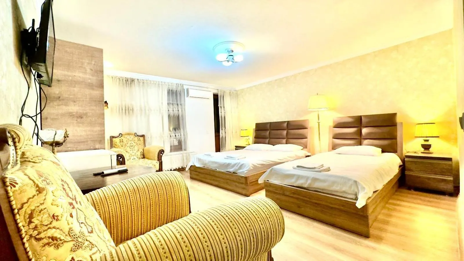 Six Rooms Tbilisi Georgien