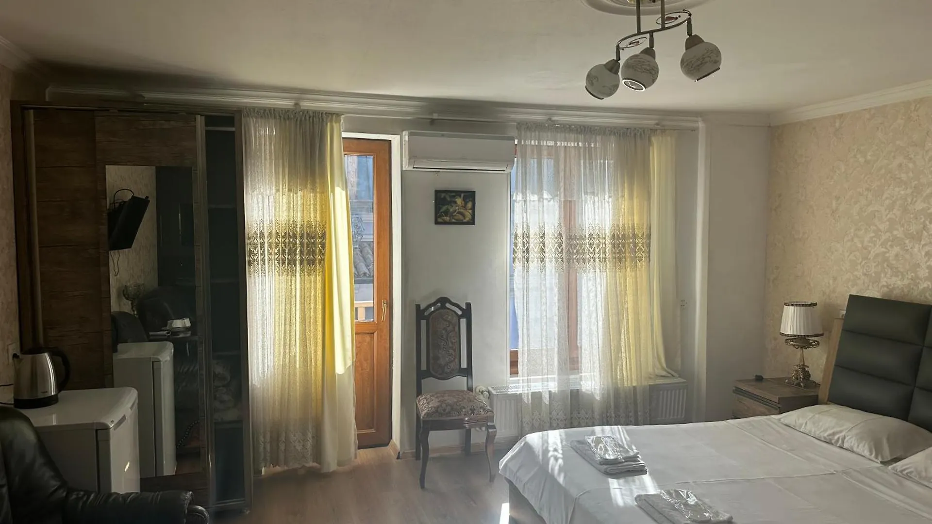 Six Rooms Tbilisi Georgien