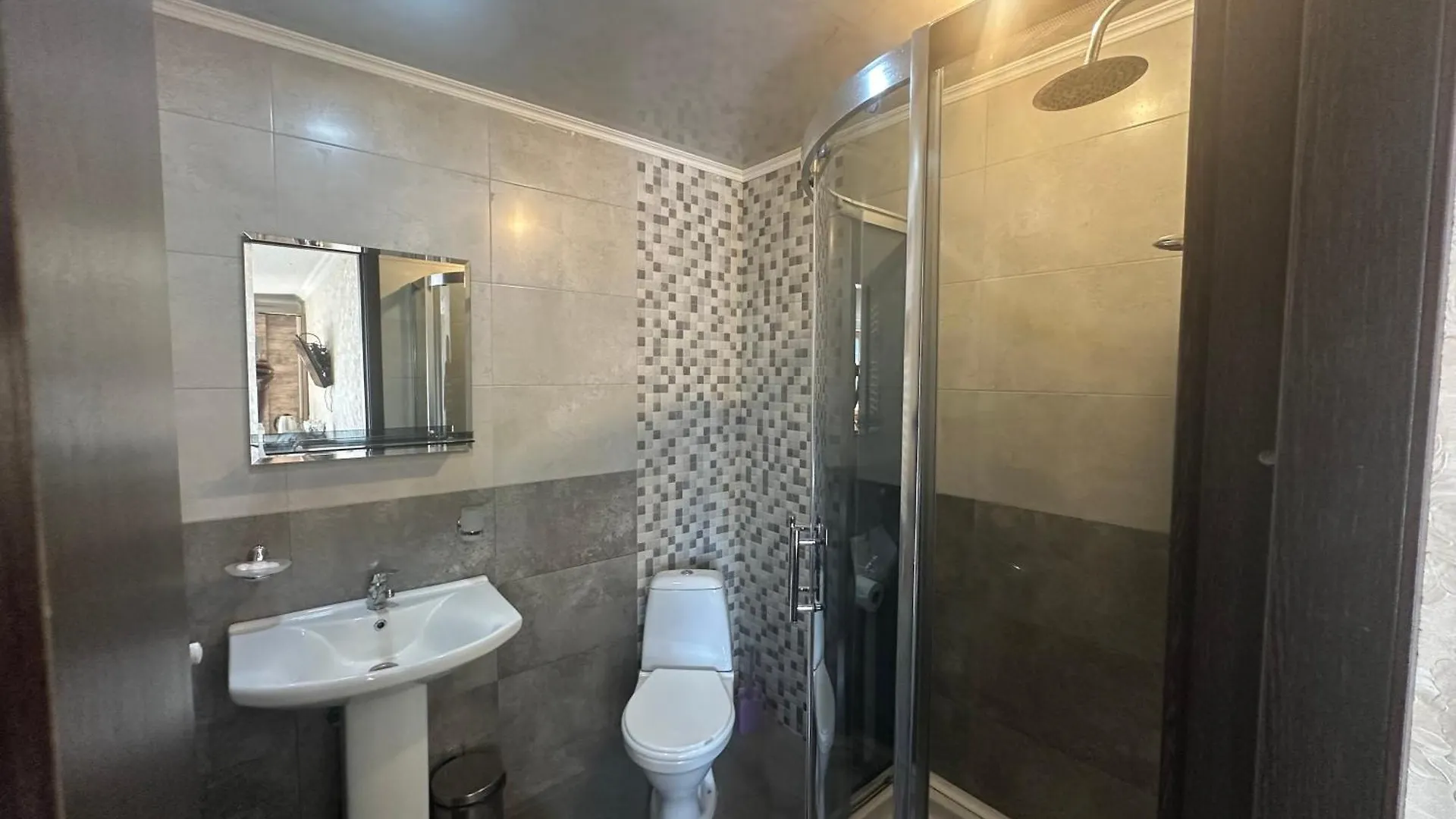 Lejlighed Six Rooms Tbilisi